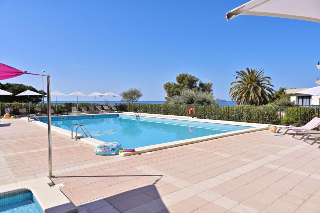 Les Calanques Aparthotel 3*